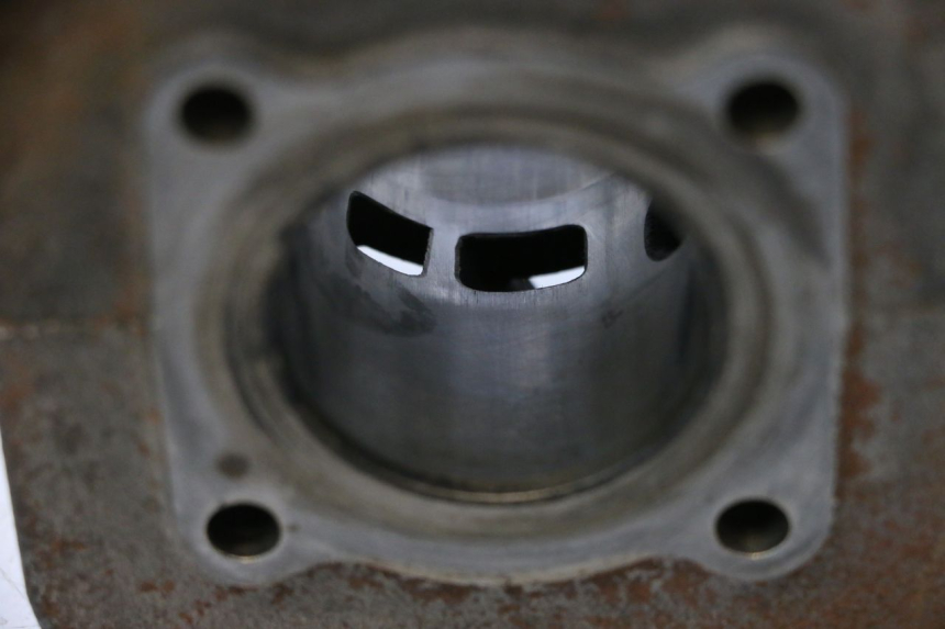 photo de PISTÃO DO CILINDRO PEUGEOT SPEEDFIGHT 2 AC 50 (2000 - 2009) - Peça verificada