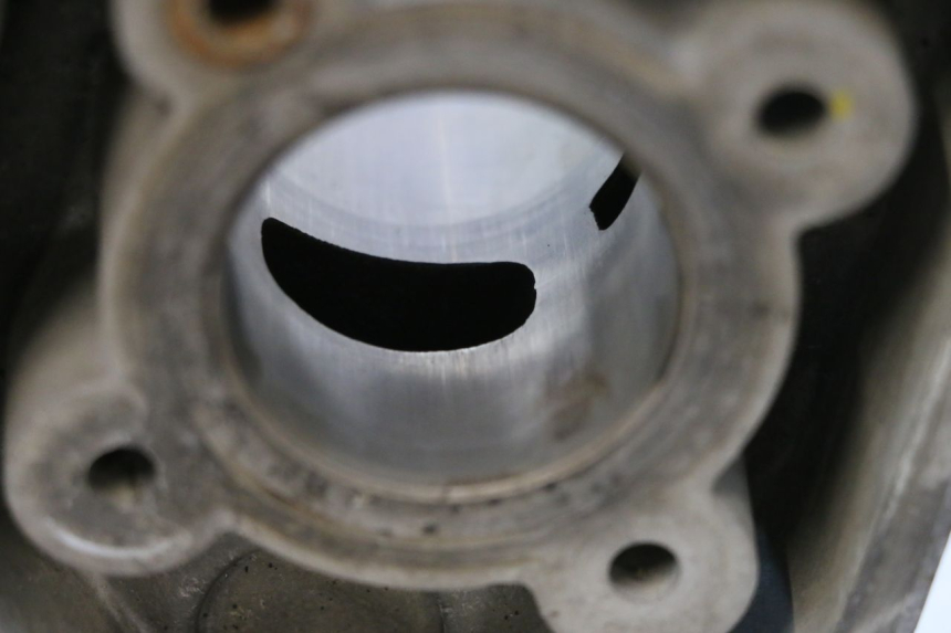 photo de CILINDRO PISTÃO PEUGEOT SPEEDFIGHT LC 50 (1996 - 2002) - Pontos de fixação