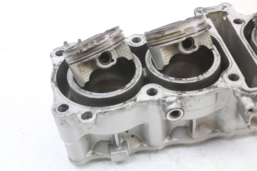 photo de CILINDRO PISTÃO SUZUKI GSX F GSXF 650 (2007 - 2015) - Detalhes característicos