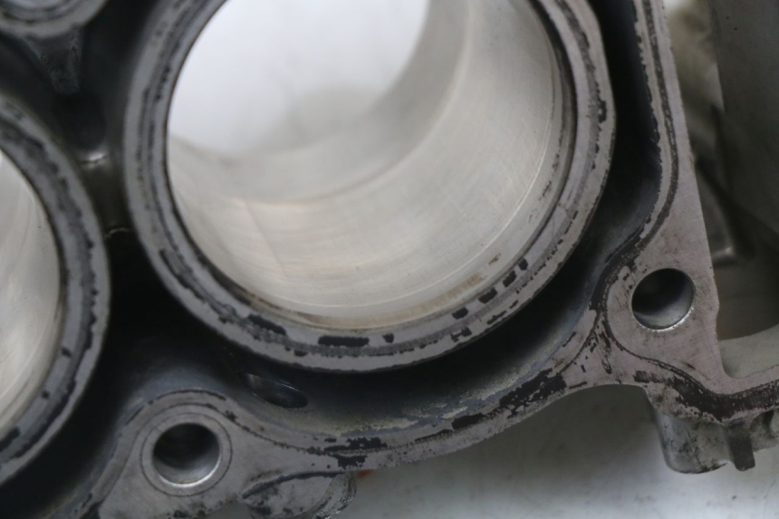 photo de CILINDRO PISTÃO SUZUKI GSX F GSXF 650 (2007 - 2015) - Estado da superfície
