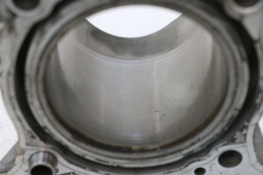 photo de PISTÃO DO CILINDRO SUZUKI SV S 650 (2003 - 2009) - Estado da superfície