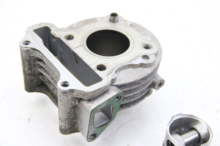 photo de CILINDRO PISTÃO PEUGEOT V-CLIC VCLIC 50 (2007 - 2013) - Estado da superfície
