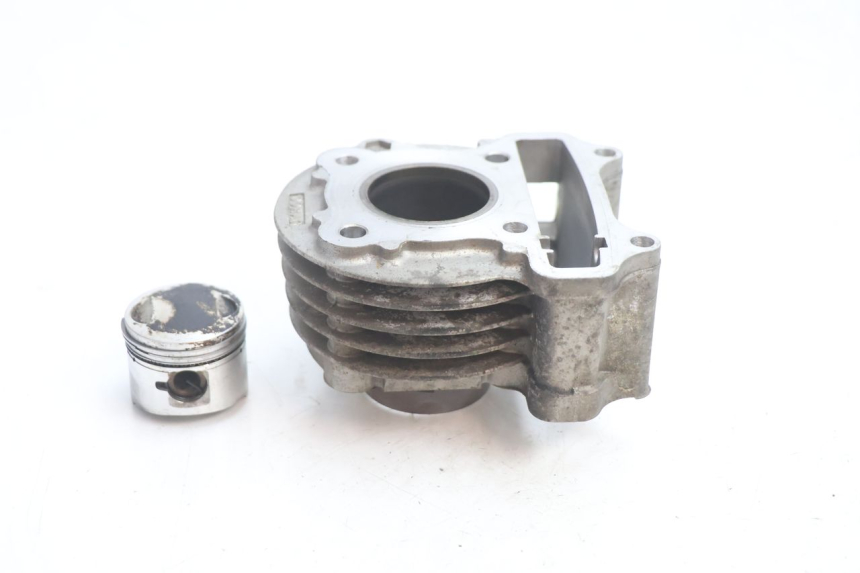 photo de CILINDRO PISTÃO PEUGEOT V-CLIC VCLIC 50 (2007 - 2013) - Detalhe da peça