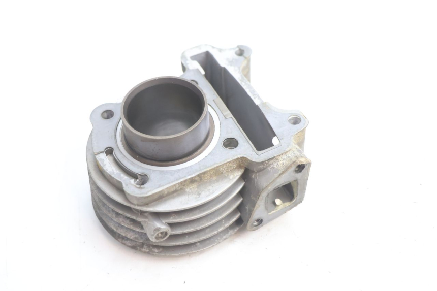 photo de CILINDRO PISTÃO PEUGEOT V-CLIC VCLIC 50 (2007 - 2013) - Detalhes característicos