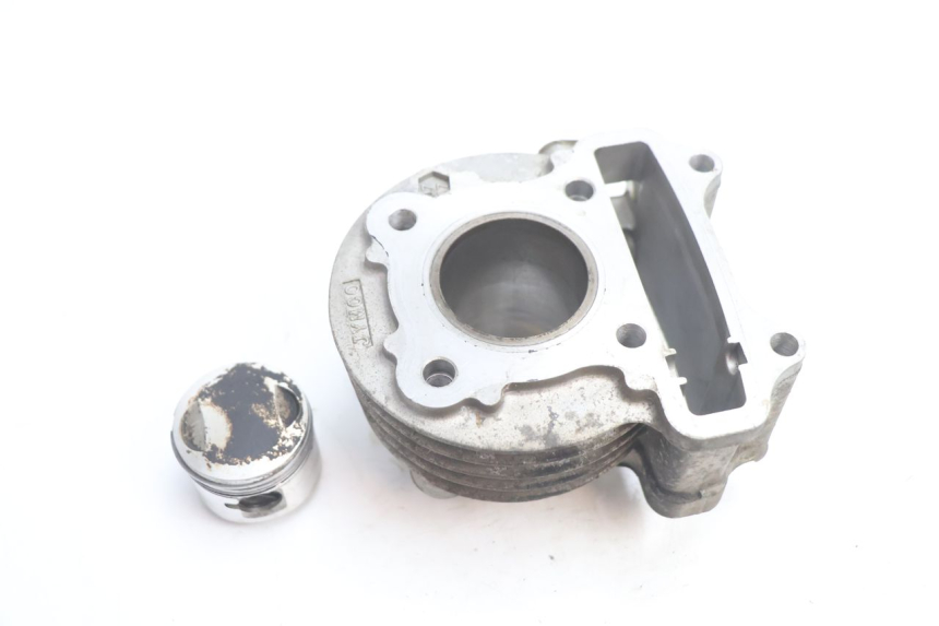 photo de CILINDRO PISTÃO PEUGEOT V-CLIC VCLIC 50 (2007 - 2013) - Zoom do estado de desgaste