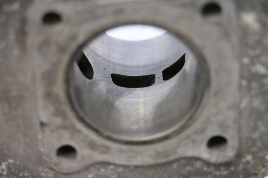 photo de CILINDRO PISTÃO PEUGEOT VIVACITY 50 (1998 - 2003) - Marcações e referências