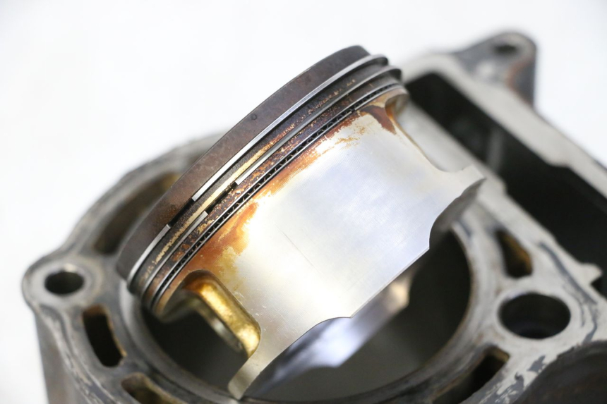 photo de CILINDRO PISTÃO YAMAHA X-MAX XMAX 250 (2006 - 2009) - Inspeção visual