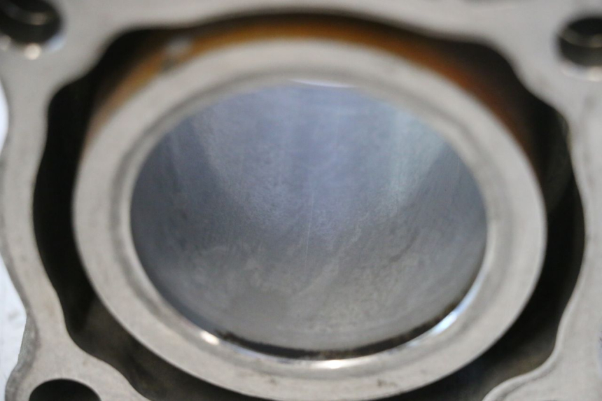 photo de CILINDRO PISTÃO YAMAHA X-MAX XMAX 125 (2010 - 2013) - Zoom do estado de desgaste