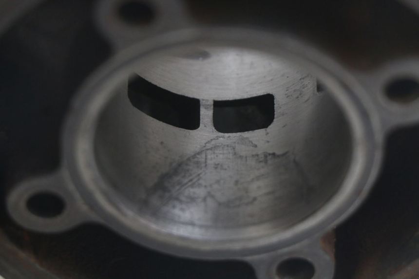 photo de CILINDRO PISTÃO PEUGEOT XP6 50 (2006 - 2011) - Marcações e referências