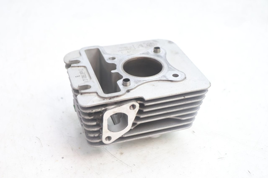 photo de PISTÃO DO CILINDRO PIAGGIO ZIP IGET 4T 50 (2021 - 2023) - Estado da superfície
