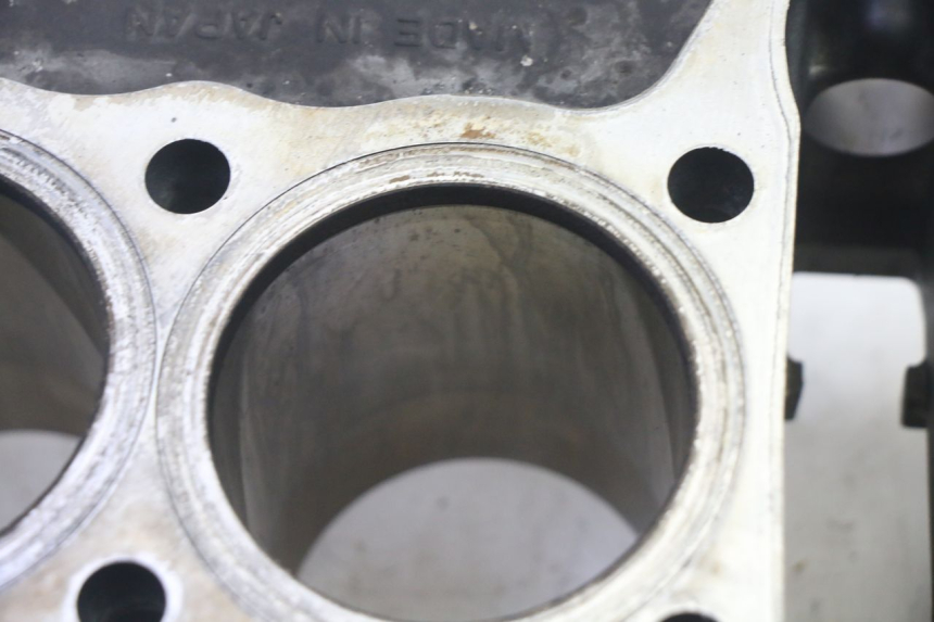 photo de CILINDRO PISTÃO KAWASAKI ZR 7 750 (1999 - 2004) - Detalhes característicos