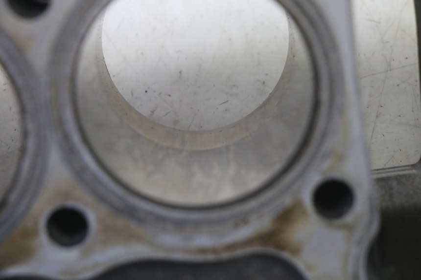 photo de CILINDRO PISTÃO KAWASAKI ZR 7 750 (1999 - 2004) - Ampliação dos componentes