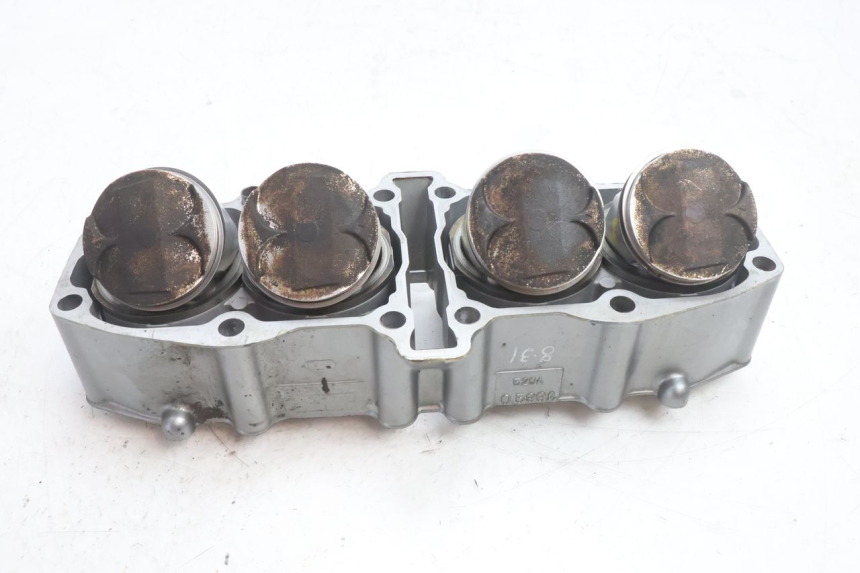 photo de PISTÃO DO CILINDRO KAWASAKI ZZR 600 (1995 - 2004) - Detalhe da peça