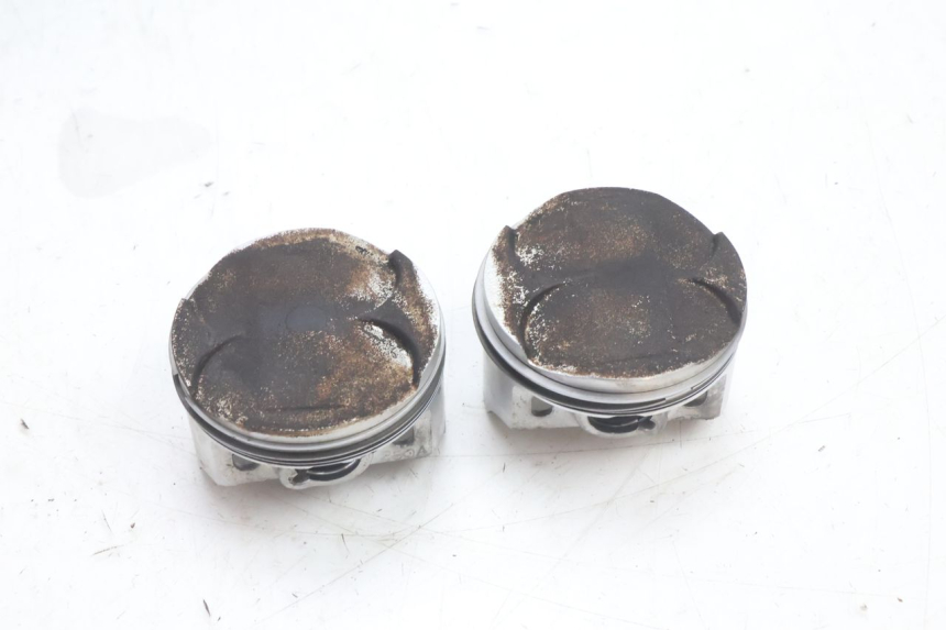 photo de PISTÃO DO CILINDRO KAWASAKI ZZR 600 (1995 - 2004) - Inspeção visual