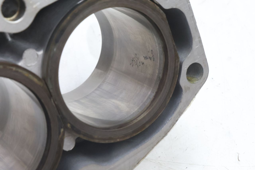 photo de PISTÃO DO CILINDRO KAWASAKI ZZR 600 (1995 - 2004) - Outro ângulo de visão
