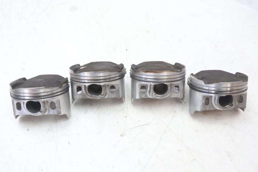 photo de PISTÃO DO CILINDRO KAWASAKI ZZR 600 (1995 - 2004) - Estado da superfície