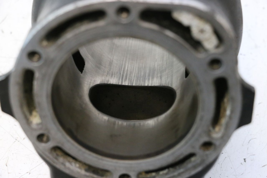 photo de CILINDRO YAMAHA WAVE RUNNER GP R 1200 (2000 - 2003) - Detalhes característicos