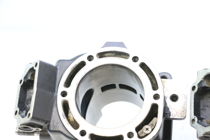 photo de CILINDRO YAMAHA WAVE RUNNER GP R 1200 (2000 - 2003) - Vista de perfil