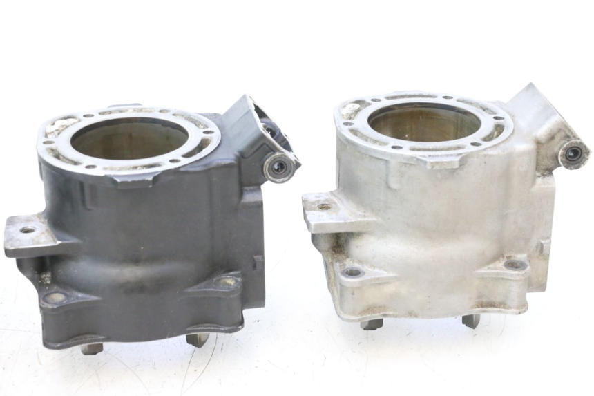 photo de CILINDRO YAMAHA WAVE RUNNER GP R 1200 (2000 - 2003) - Pontos de fixação