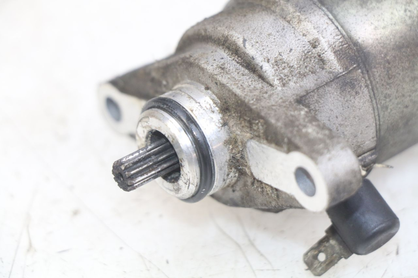 photo de MOTOR DE ARRANQUE KYMCO AGILITY RS 4T 50 (2009 - 2013) - Outro ângulo de visão
