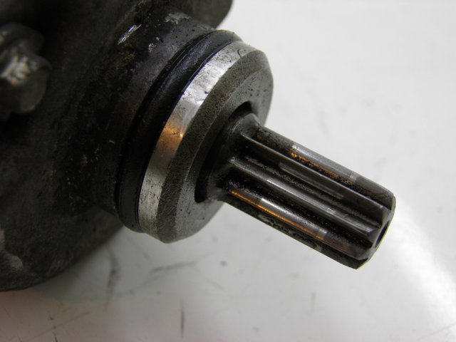 photo de MOTOR DE ARRANQUE APRILIA LEONARDO ST 250 (2002 - 2005) - Zoom do estado de desgaste