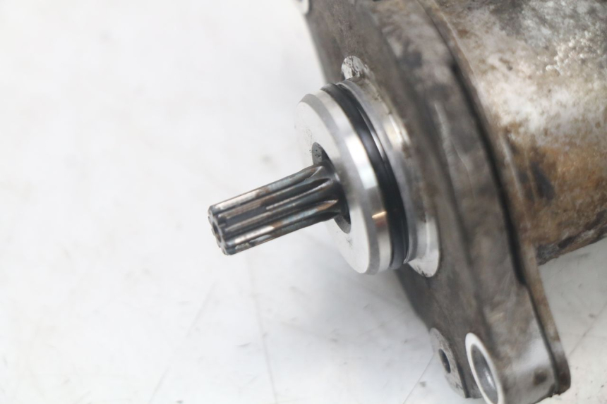 photo de MOTOR DE ARRANQUE MBK BOOSTER SPIRIT 50 (2004 - 2017) - Detalhe da peça