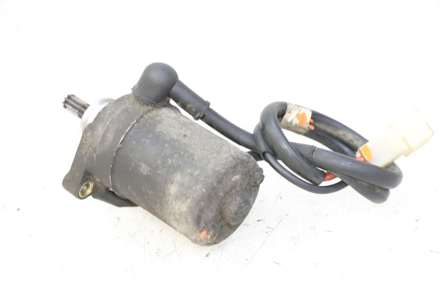 photo de MOTOR DE ARRANQUE YAMAHA BW'S 100 (1999 - 2002) - Outro ângulo de visão