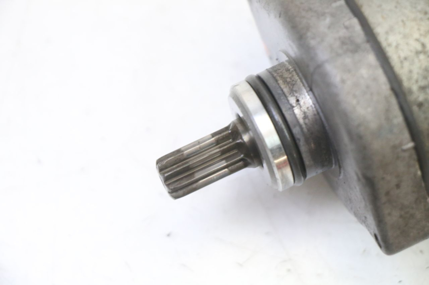 photo de MOTOR DE ARRANQUE HONDA CBR RR FIREBLADE 900 (1992 - 1994) - Zoom do estado de desgaste
