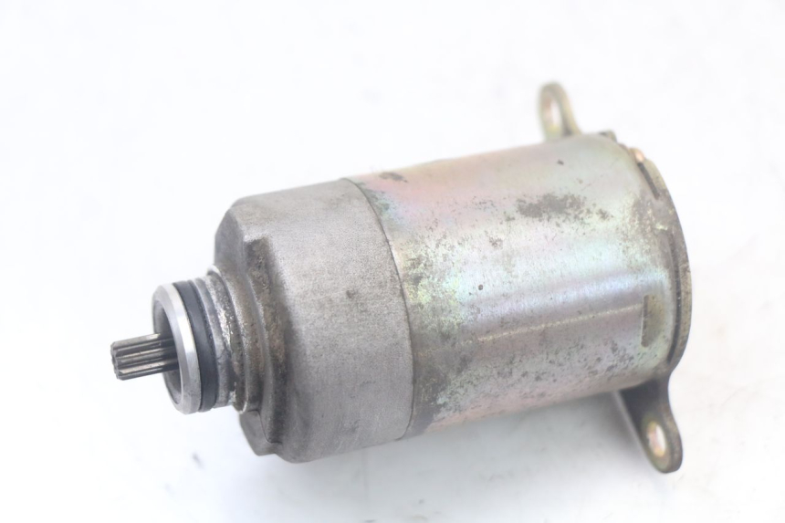 photo de MOTOR DE ARRANQUE SYM CROX 4T 50 (2016 - 2023) - Zoom do estado de desgaste