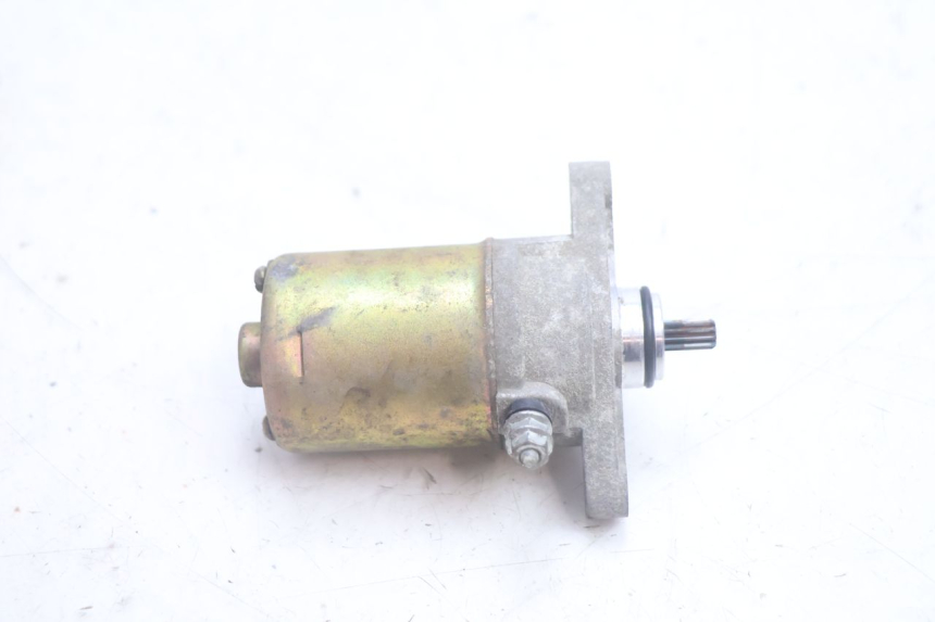 photo de MOTOR DE ARRANQUE JM MOTORS EVOLIS 4T 50 (2018 - 2022) - Outro ângulo de visão