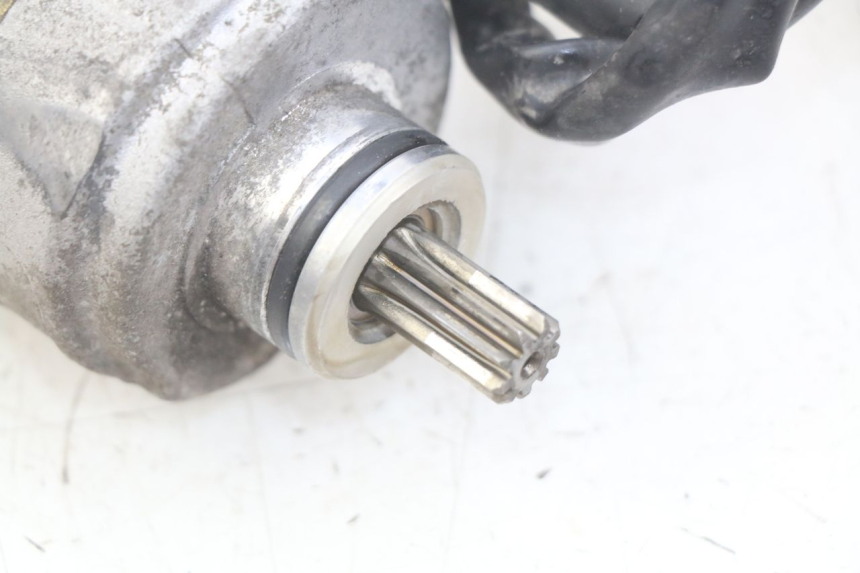 photo de MOTOR DE ARRANQUE SYM FIDDLE 2 125 (2010 - 2013) - Outro ângulo de visão