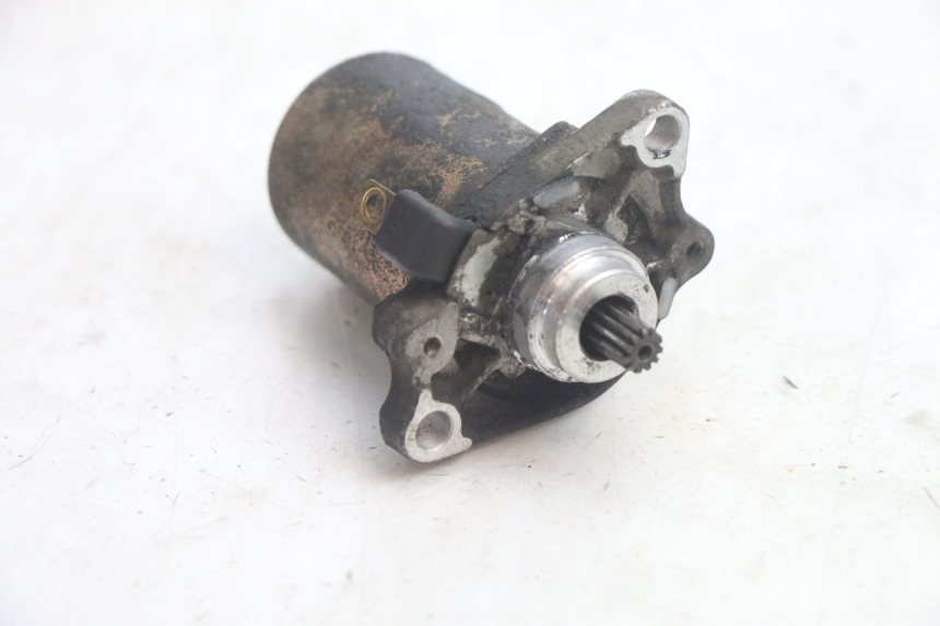 photo de MOTOR DE ARRANQUE PIAGGIO FLY 2T 50 (2004 - 2017) - Outro ângulo de visão
