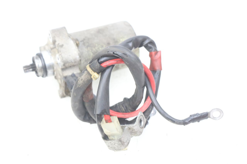 photo de MOTOR DE ARRANQUE PIAGGIO FLY 100 (2006 - 2010) - Outro ângulo de visão