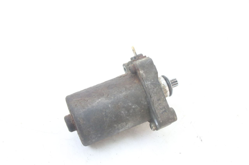 photo de MOTOR DE ARRANQUE HONDA SCV LEAD 100 (2003 - 2007) - Outro ângulo de visão