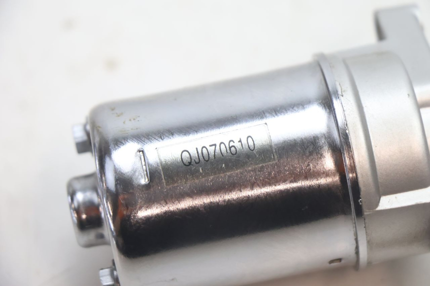 photo de MOTOR DE ARRANQUE KEEWAY HURRICANE 50 (2006 - 2019) - Outro ângulo de visão