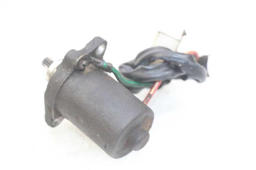 photo de MOTOR DE ARRANQUE PEUGEOT KISBEE 2T 50 (2010 - 2017) - Detalhe da peça