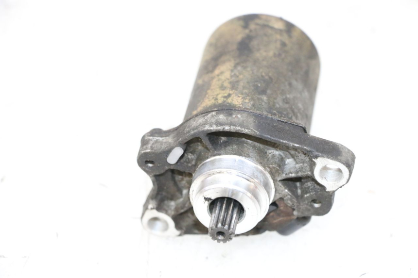 photo de MOTOR DE ARRANQUE PEUGEOT KISBEE 2T 50 (2010 - 2017) - Detalhe da peça