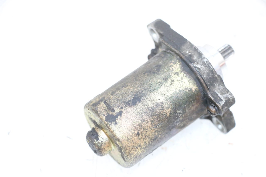 photo de MOTOR DE ARRANQUE PEUGEOT KISBEE 2T 50 (2010 - 2017) - Zoom do estado de desgaste
