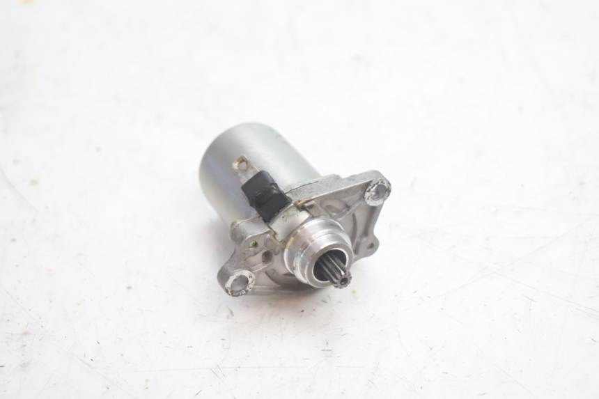 photo de MOTOR DE ARRANQUE PEUGEOT KISBEE 2T 50 (2010 - 2017) - Pontos de fixação