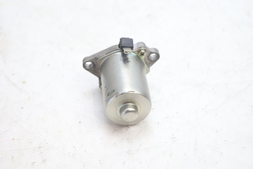 photo de MOTOR DE ARRANQUE PEUGEOT KISBEE 2T 50 (2010 - 2017) - Estado da superfície