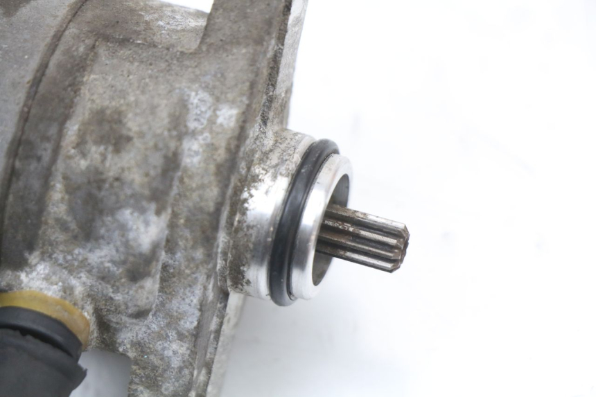 photo de MOTOR DE ARRANQUE PEUGEOT KISBEE 4T 50 (2018 - 2022) - Detalhe da peça