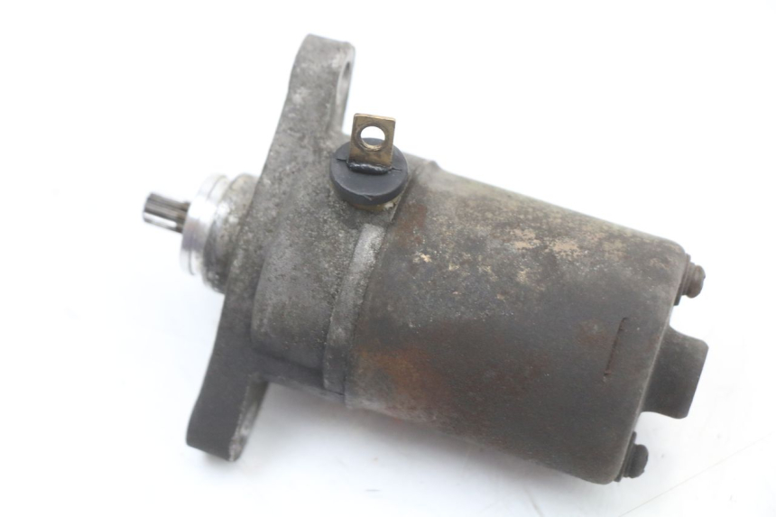 photo de MOTOR DE ARRANQUE PEUGEOT KISBEE 4T 50 (2018 - 2022) - Detalhe da peça