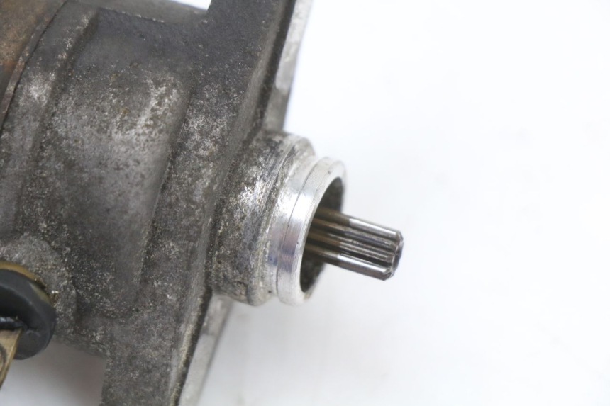 photo de MOTOR DE ARRANQUE PEUGEOT KISBEE 4T 50 (2018 - 2022) - Zoom do estado de desgaste