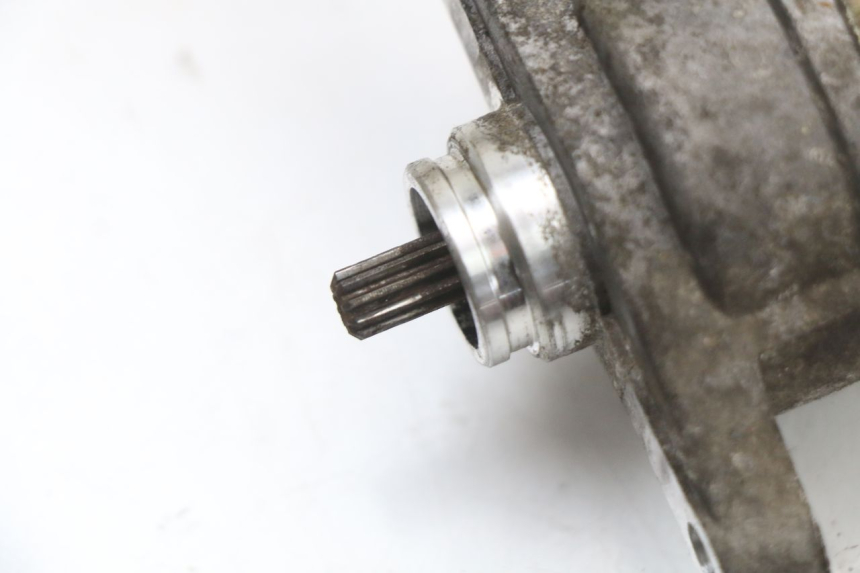 photo de MOTOR DE ARRANQUE PEUGEOT KISBEE 4T 50 (2018 - 2022) - Detalhe da peça