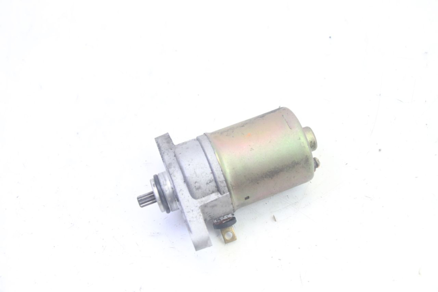 photo de MOTOR DE ARRANQUE PEUGEOT KISBEE 4T 50 (2018 - 2022) - Zoom do estado de desgaste