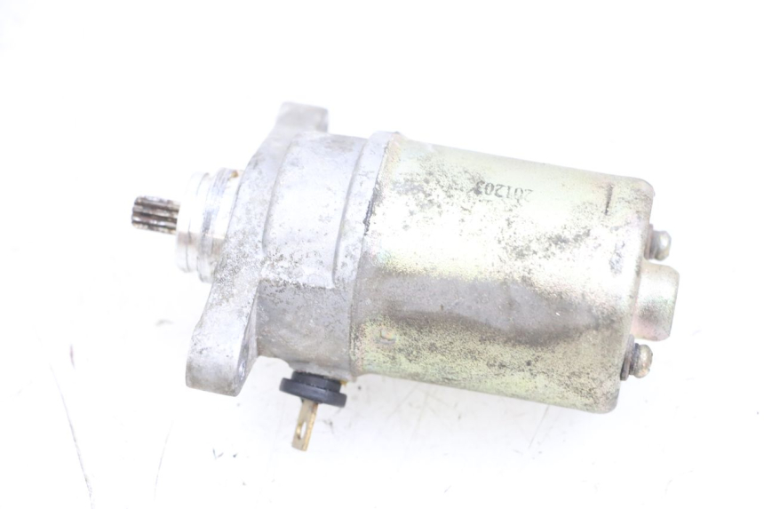 photo de MOTOR DE ARRANQUE PEUGEOT KISBEE 4T 50 (2010 - 2017) - Zoom do estado de desgaste