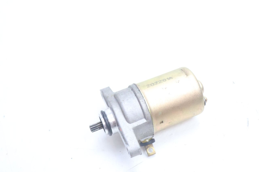 photo de MOTOR DE ARRANQUE PEUGEOT KISBEE 4T 50 (2018 - 2022) - Zoom do estado de desgaste