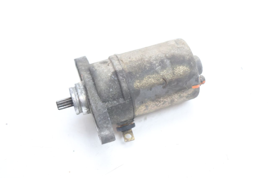 photo de MOTOR DE ARRANQUE PEUGEOT KISBEE 4T 50 (2010 - 2017) - Zoom do estado de desgaste