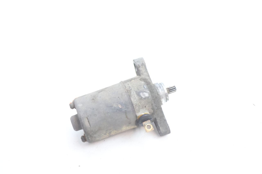 photo de MOTOR DE ARRANQUE PEUGEOT KISBEE 4T 50 (2010 - 2017) - Outro ângulo de visão