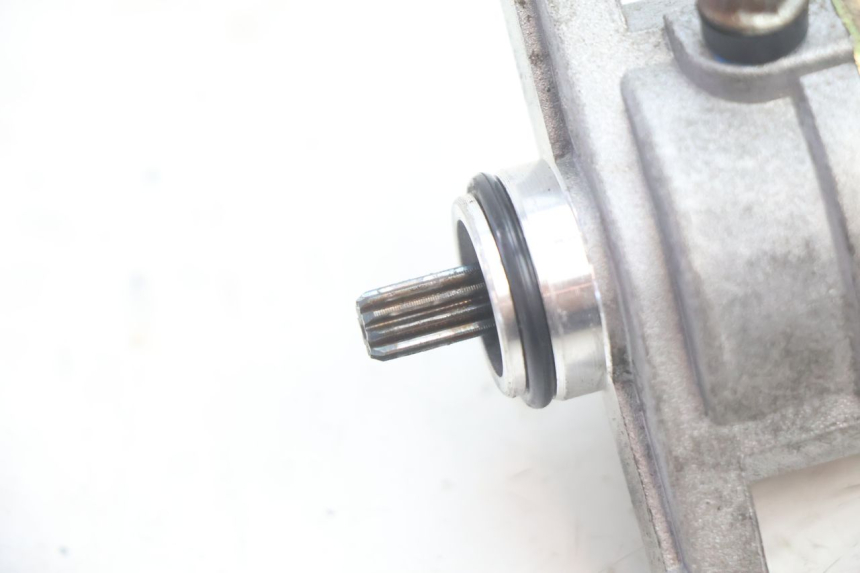 photo de MOTOR DE ARRANQUE PEUGEOT KISBEE 4T 50 (2010 - 2017) - Detalhe da peça